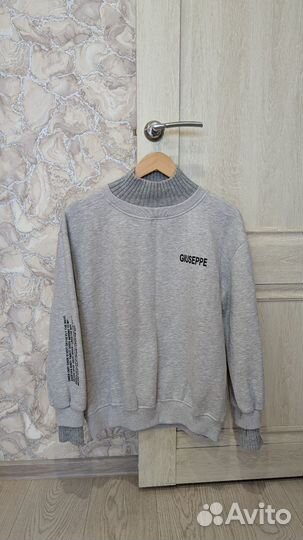 Свитшот тёплый (новый)