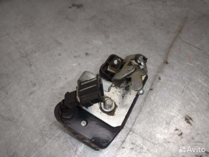 Замок багажника Лада Калина 126 2012