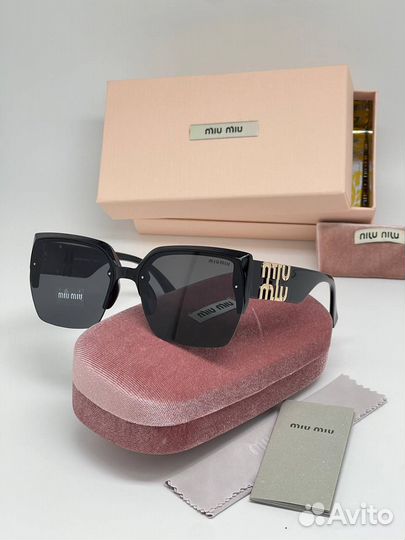 Солнцезащитные очки miu miu