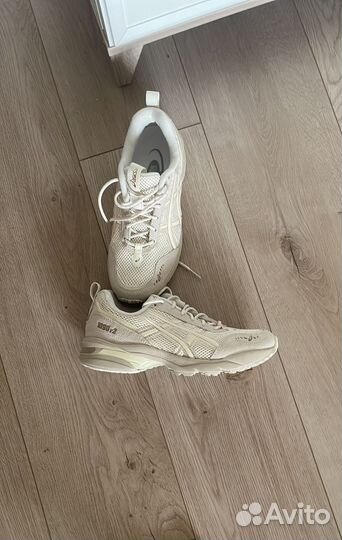 Продаю кроссовки