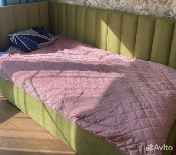 Кровать в детскую комнату