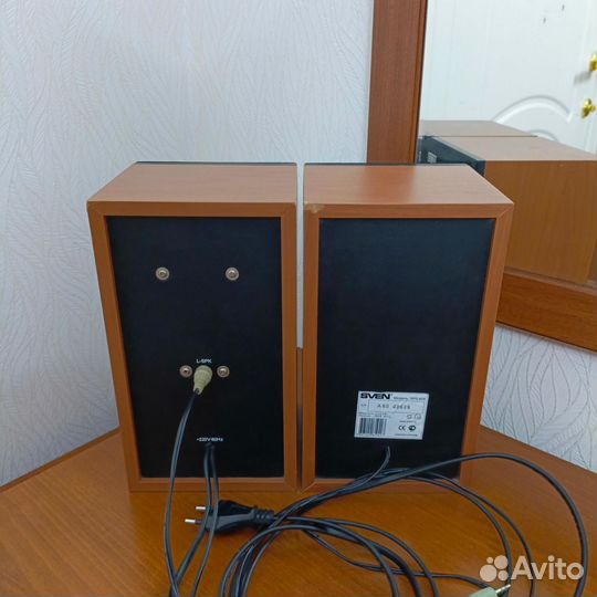 Колонки Sven SPS-606