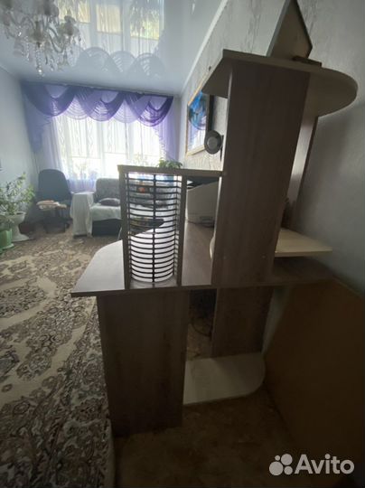 Компьютерный стол