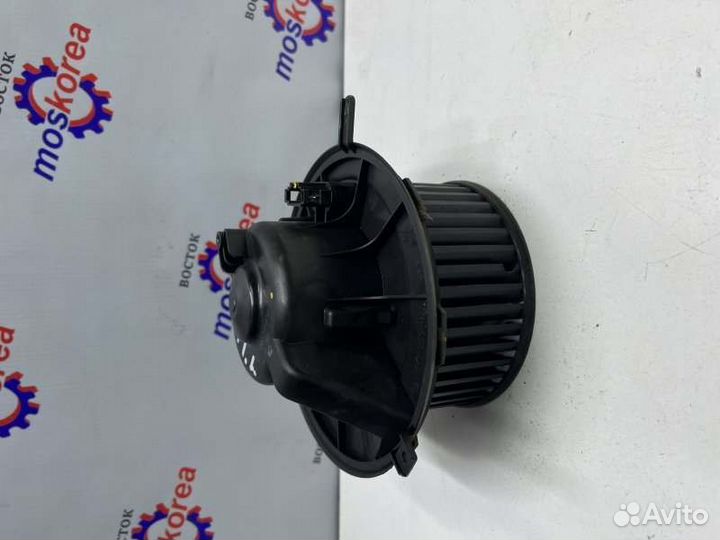 Мотор печки c крыльчаткой Skoda Yeti 1.2 cbzb 2010