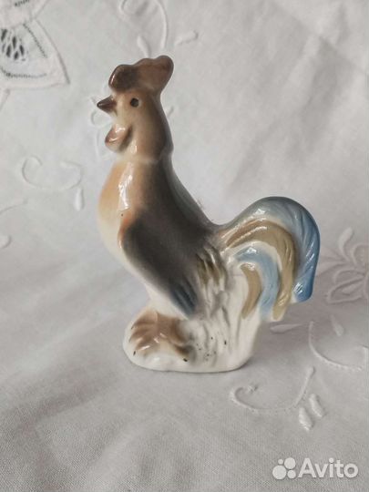 Фарфоровые статуэтки птицы