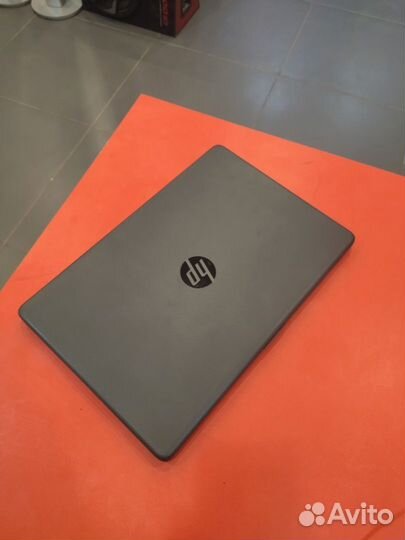 Ноутбук HP 15-gw0040ur