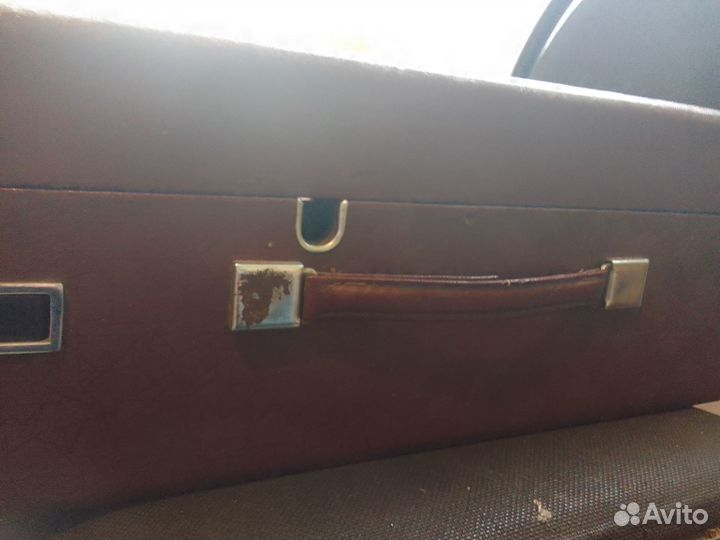 Патефон молот бардовый цвет СССР