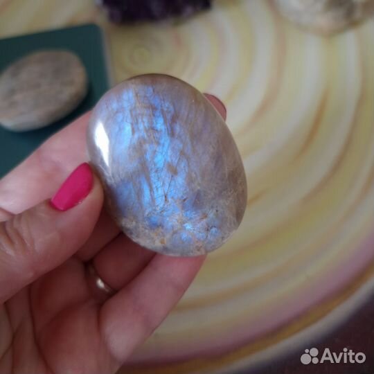 Коллекционные лунные камни с эффектом солнечного