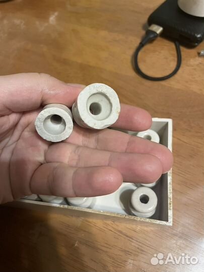 Керамический фарфоровые изоляторы