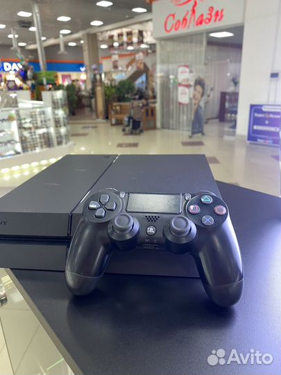 Игровая приставка Sony PS4