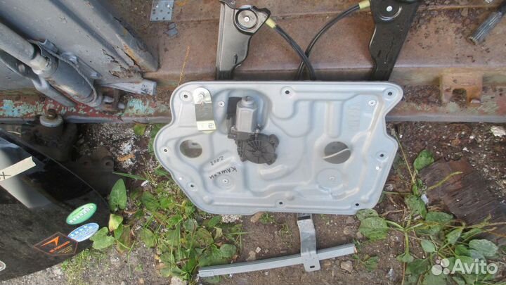 Стеклоподъемник Nissan Qashqai