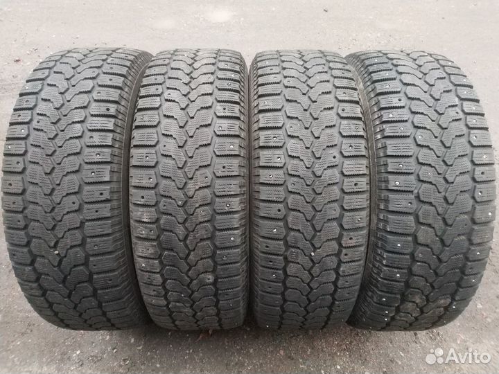 Yokohama Ice Guard F700Z 215/65 R16
