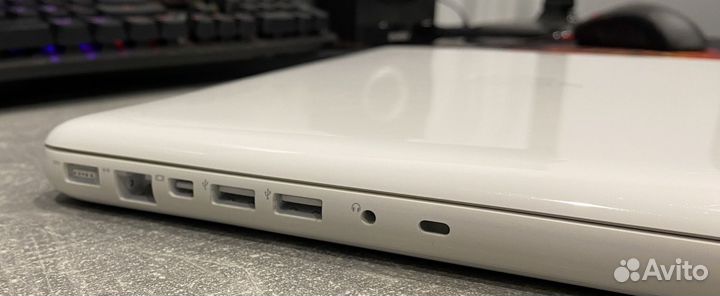 Apple MacBook late 2009