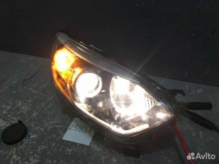 Фара передняя правая Renault Kaptur