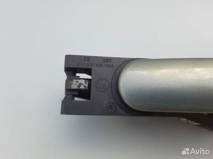 Ручка задняя левая Skoda Octavia A4 Tour