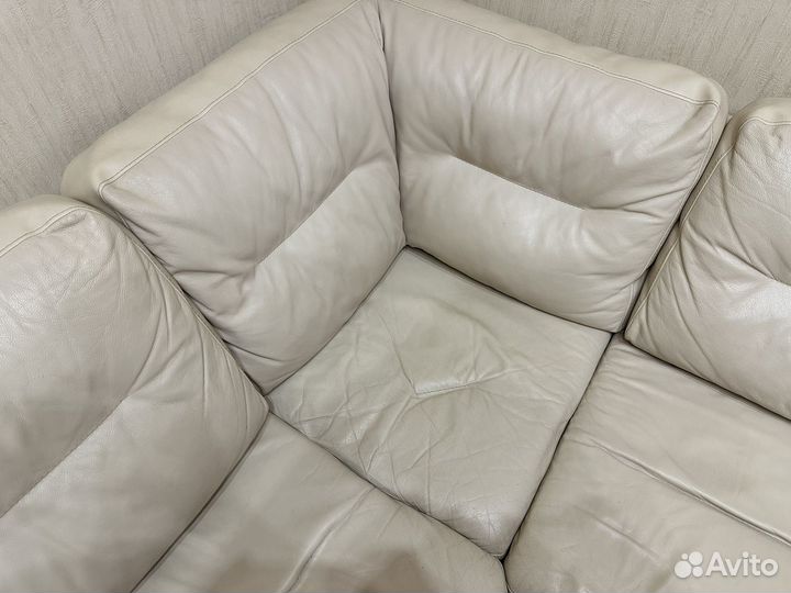 Кожаный диван б/у