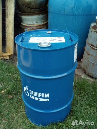 Канистры - бочки 50 л. 5 шт. Котел тестомеса 2 шт