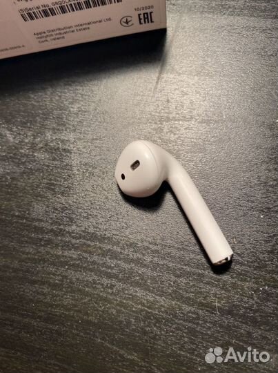 Наушник Airpods правый+кейс. Оригинал
