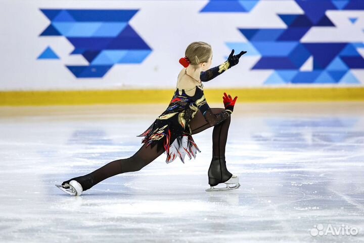 Костюм для фигурного катания 146-152