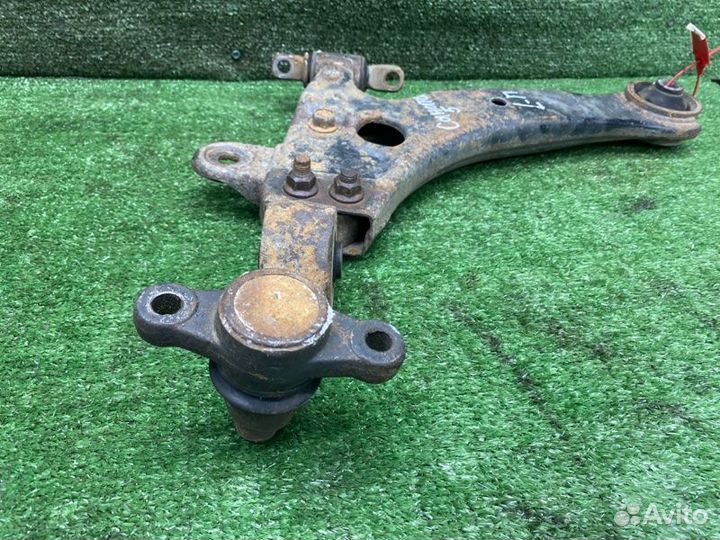 Рычаг левый нижний передний Hyundai Sonata 5