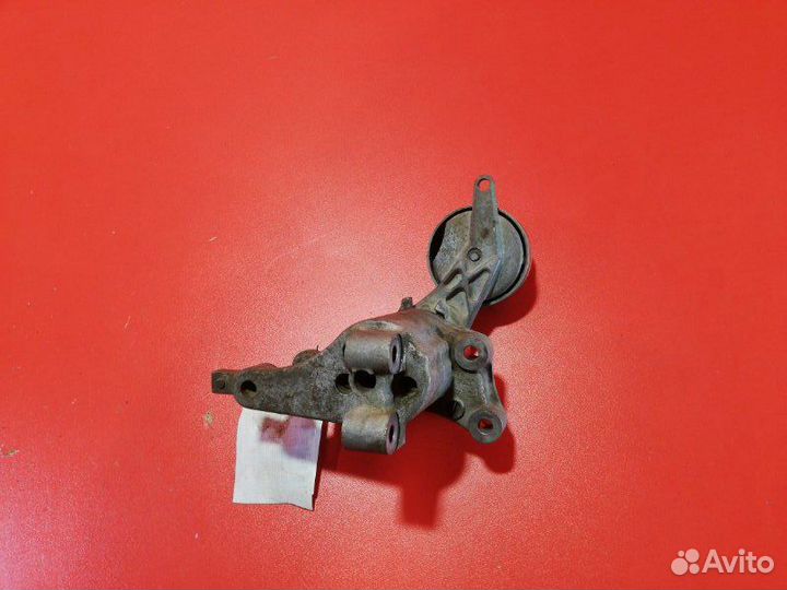 Натяжитель приводного ремня Toyota Hilux Pick Up