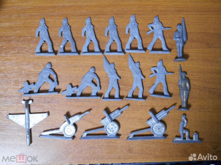 Солдаты Матросы Пехотинцы Техника Олово много
