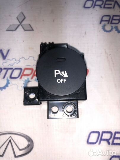 Кнопка парктроника Kia Sportage 3 2.0 2013