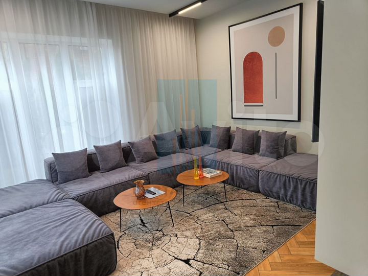 Коттедж 230 м² на участке 6 сот.