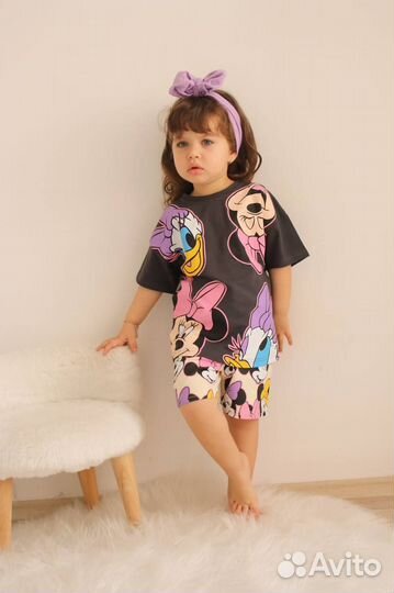 Костюм Zara для девочки с шортами