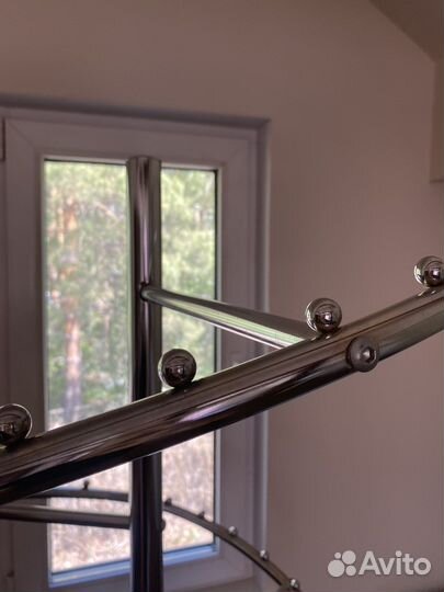 Вешалка напольная