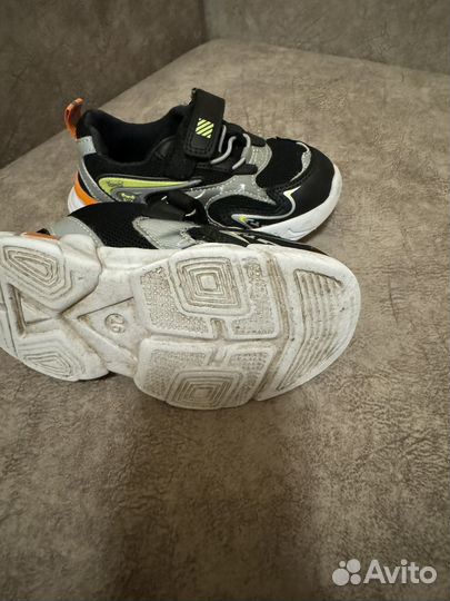 Кроссовки на мальчика