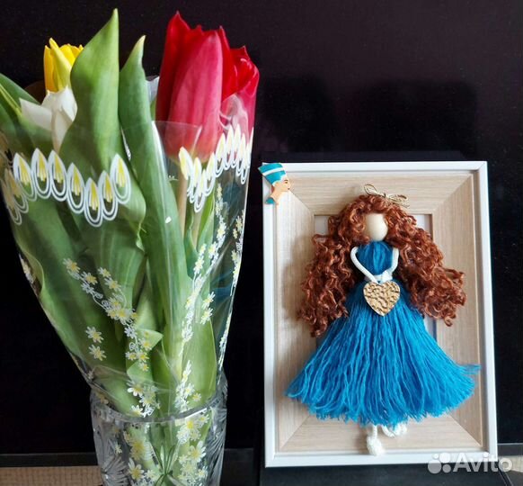 Куколка в объемной фоторамке