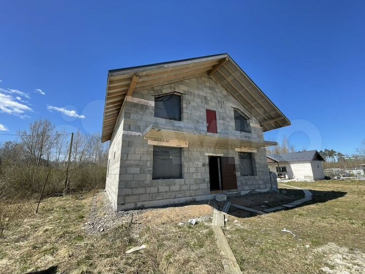 Дом 240 м² на участке 12 сот.