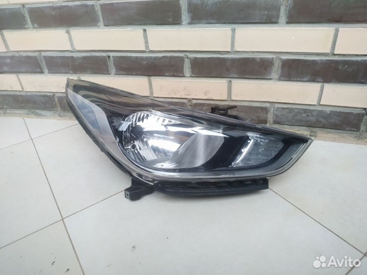 Фара правая Hyundai Solaris 2 Оригинал
