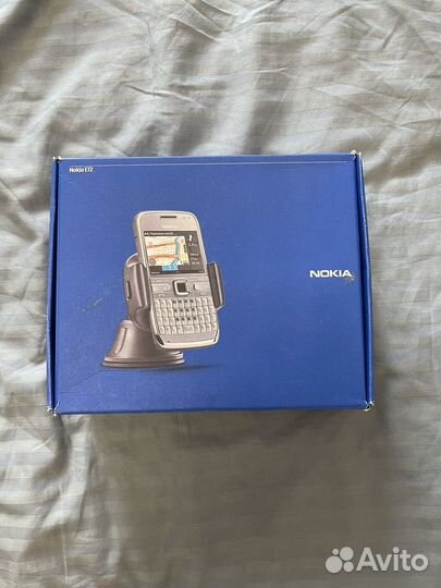 Коробка и комплектующие от Nokia E72