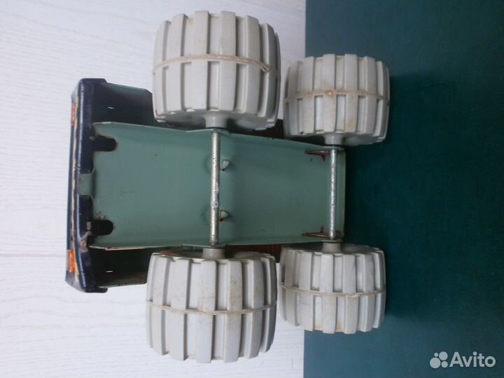 Грузовик, игрушки из СССР