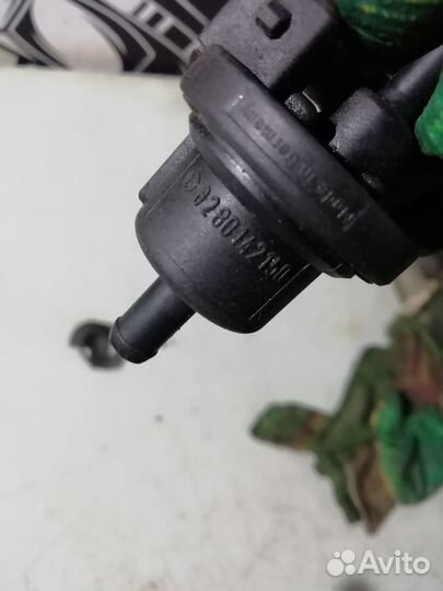 Клапан вентиляции топливного бака BMW 5 E34