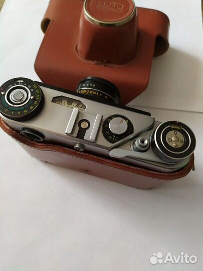 Плёночный фотоаппарат фэд-5 с