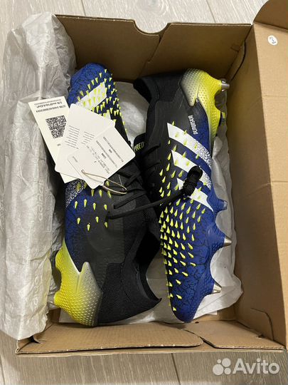 Футбольные бутсы Adidas Predator