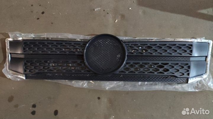 Решетка капота X3000 окантовка хром