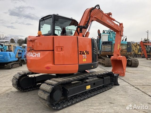 Гусеничный экскаватор Hitachi ZX75US, 2015