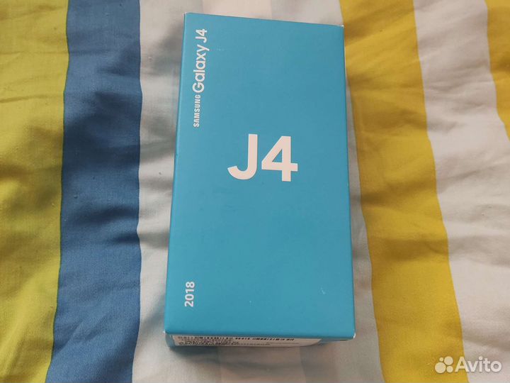 Телефон Samsung j4