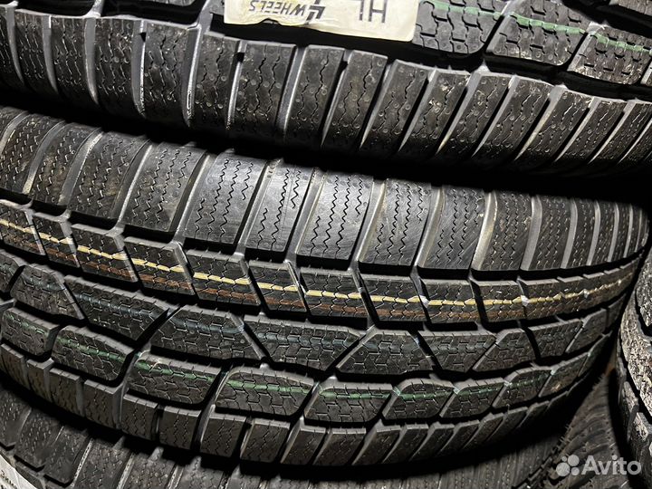 Continental ContiWinterContact TS 830 P 215/60 R17