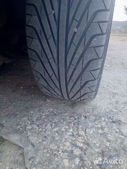 Triangle TRD08 245/40