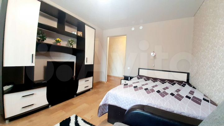 1-к. квартира, 42 м², 1/3 эт.