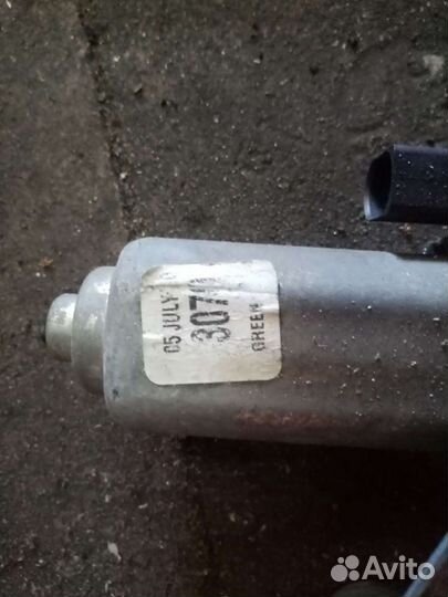 Стекло подъёмник форд фокус 1 передний правый