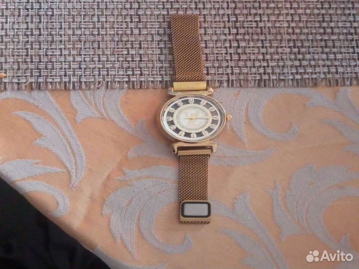 Часы Луи вьютон