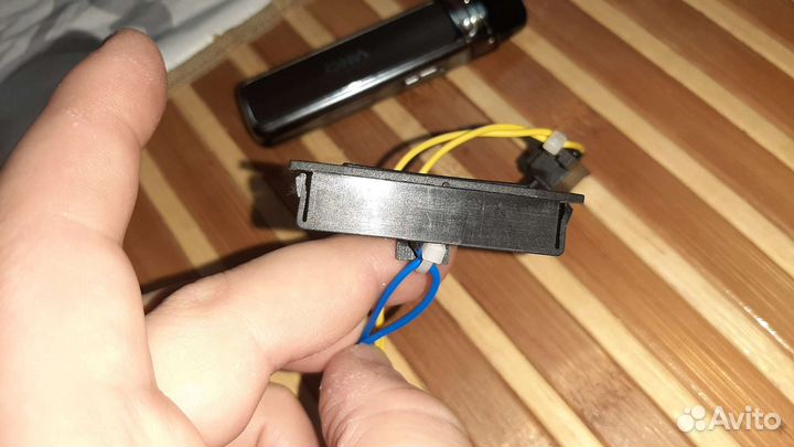 Кнопка открывания двери багажника Ниссан Тиида