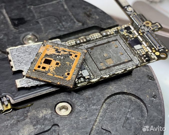 Ремонт iPhone. FaceID, пайка