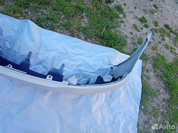 Бампер на Toyota ipsum